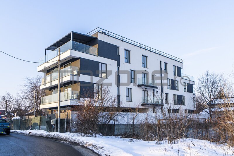 Strada Ghidigeni, zona Raul Doamnei, 3 camere, bloc nou, 2 bai, DOAR PLATA CASH