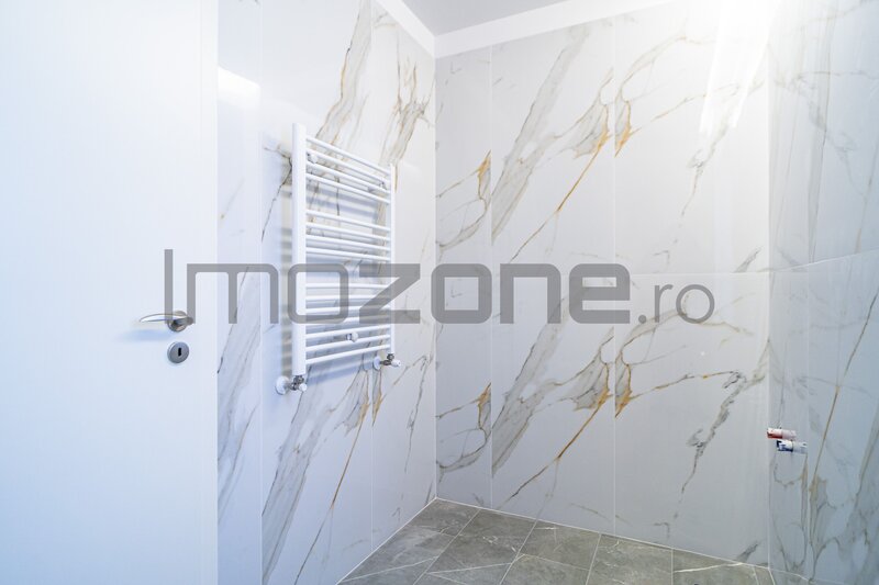 Strada Ghidigeni, zona Raul Doamnei, 3 camere, bloc nou, 2 bai, DOAR PLATA CASH